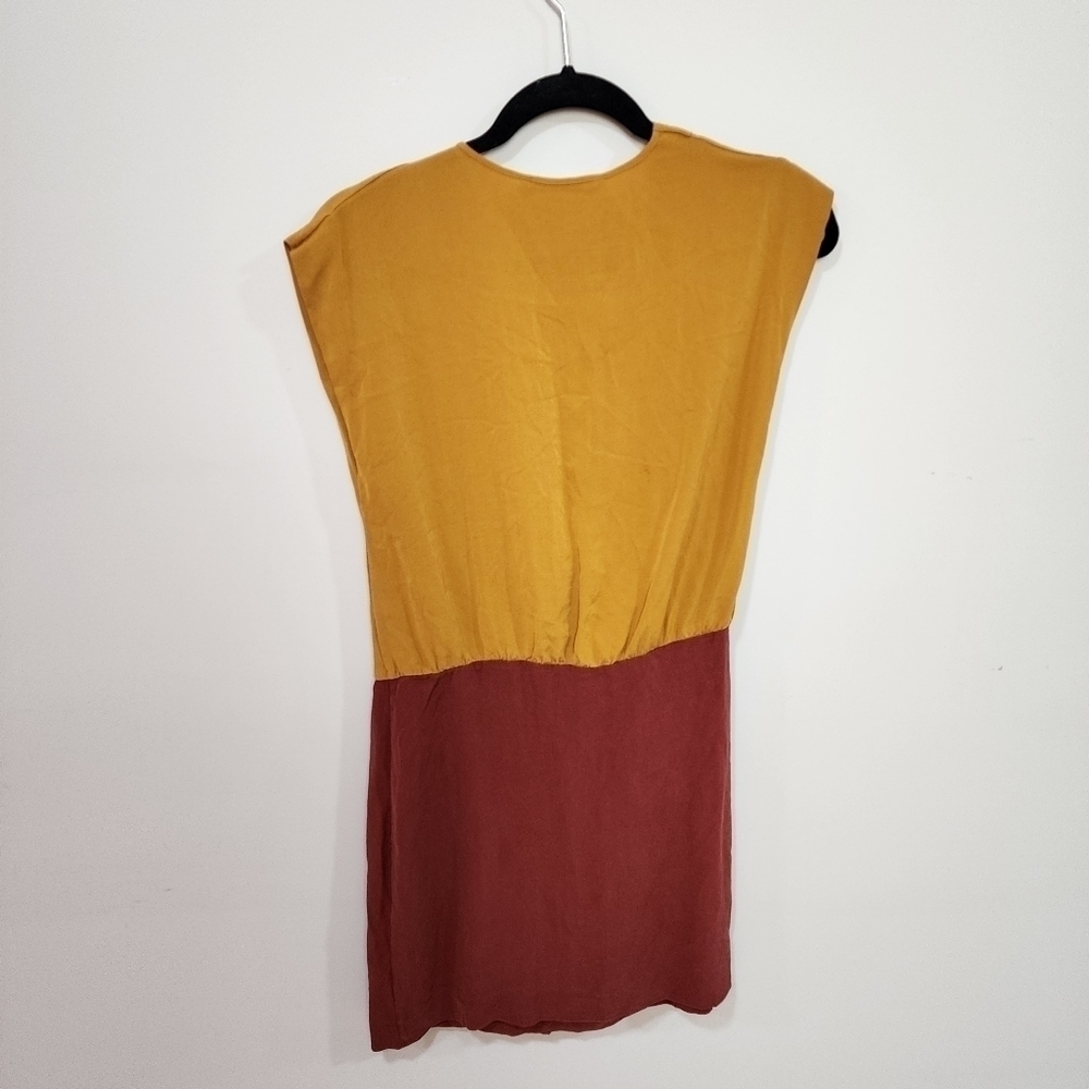 Diane Von Furstenberg color block silk dress, size 2 - Picture 4 of 4